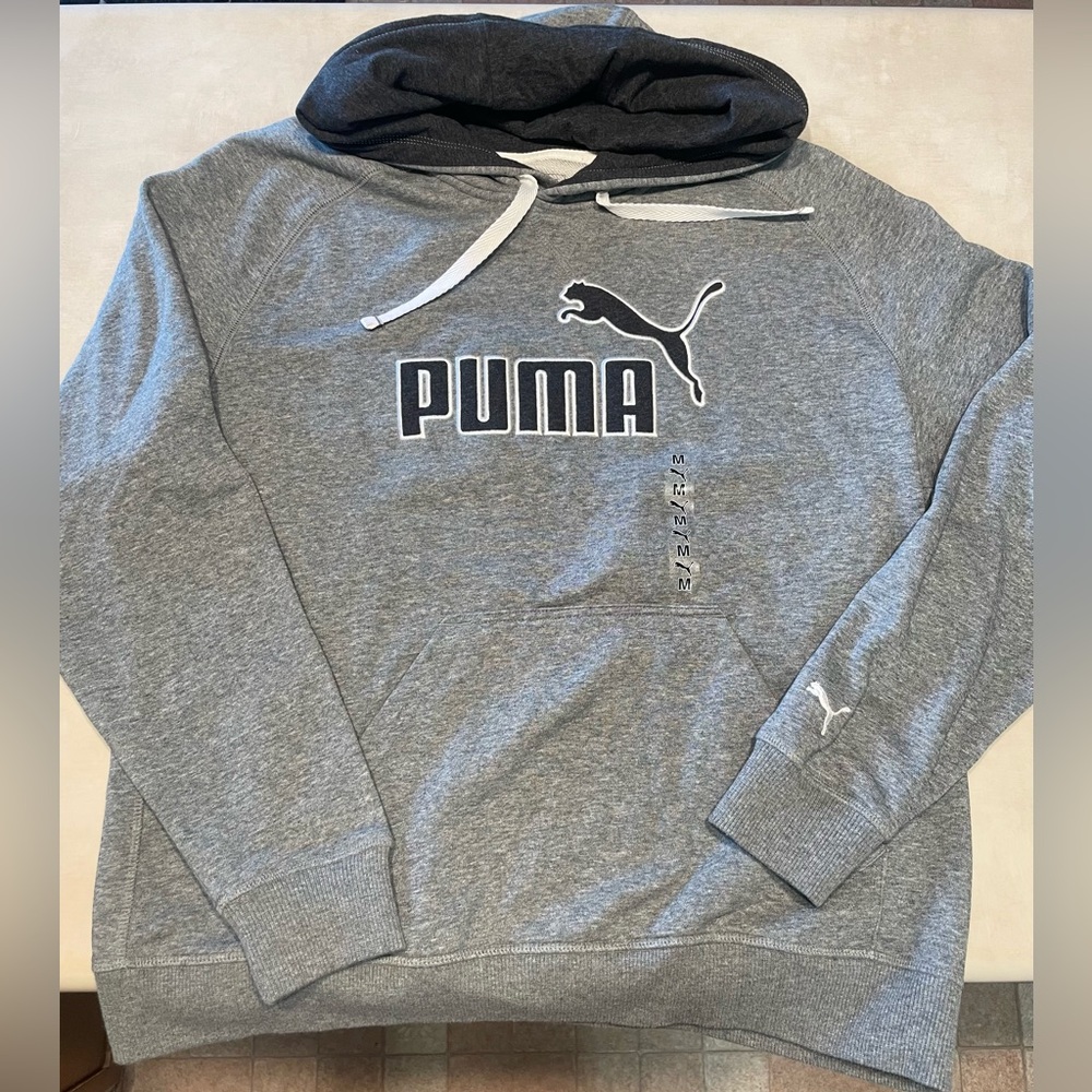 Women’s Puma hoodie NWT